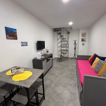 Casagiulia Apartment Napoli Bagian luar foto