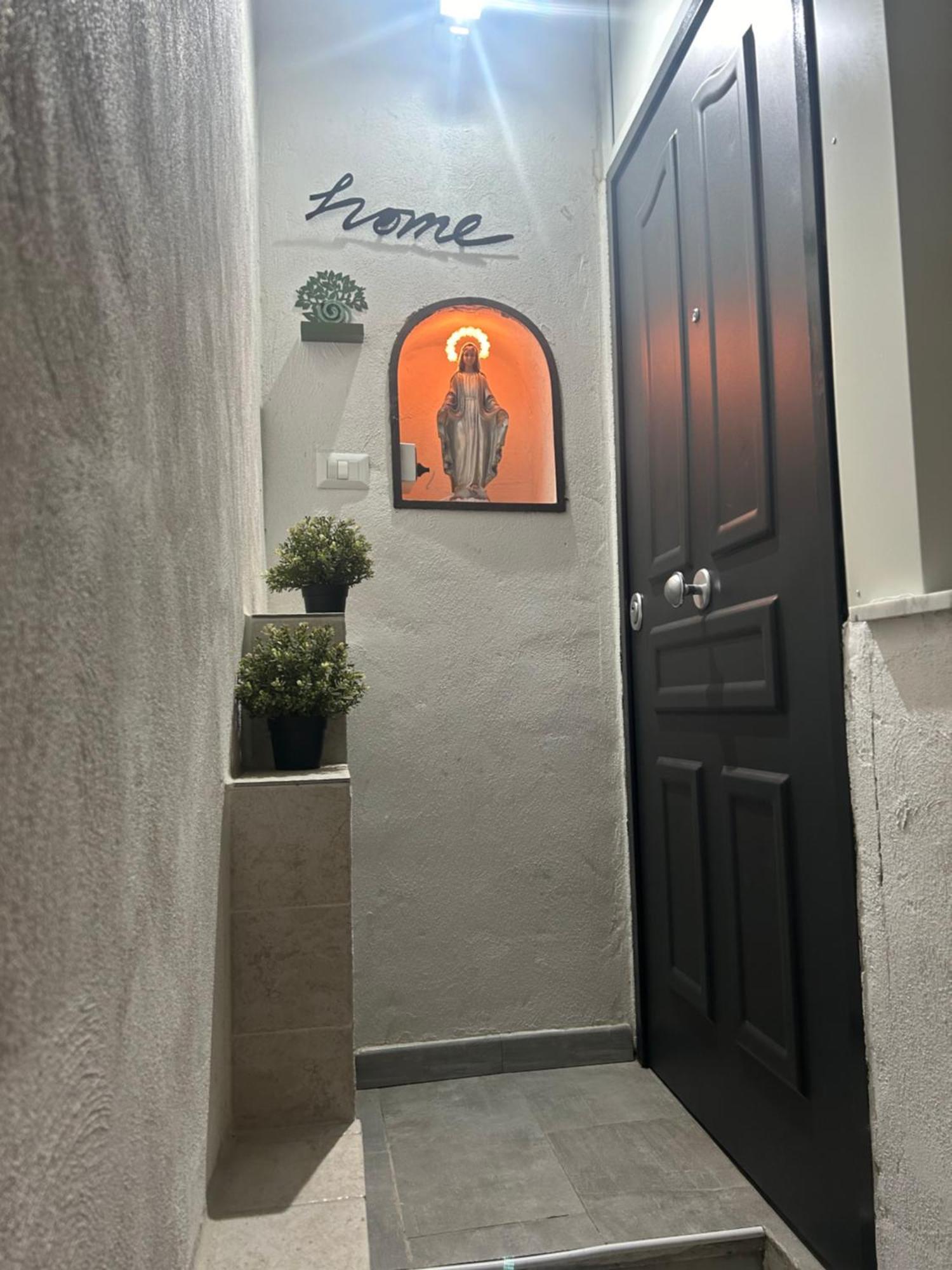 Casagiulia Apartment Napoli Bagian luar foto