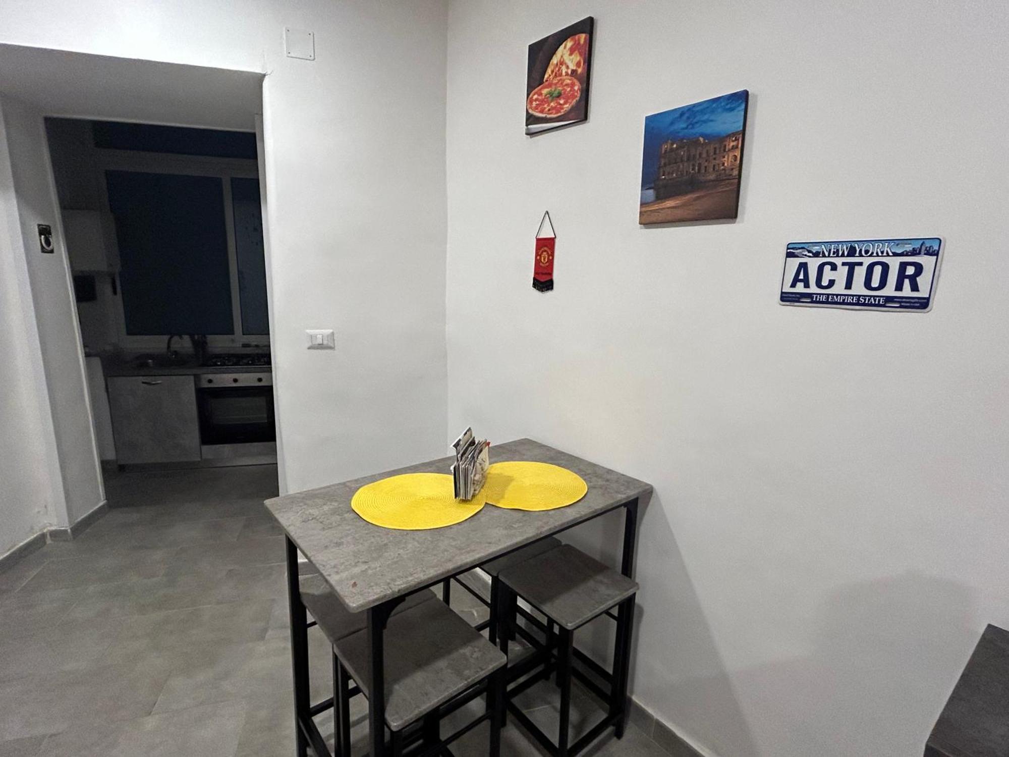Casagiulia Apartment Napoli Bagian luar foto